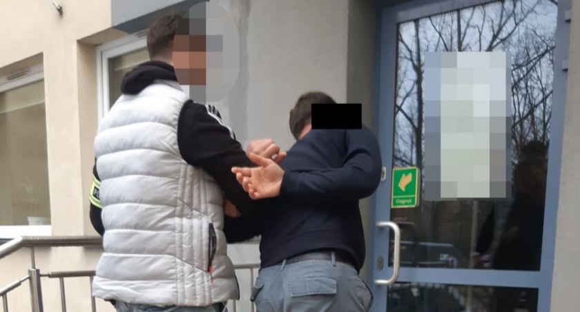 Ukradli 100 tysięcy metodą na kolec. 36-latek zatrzymany