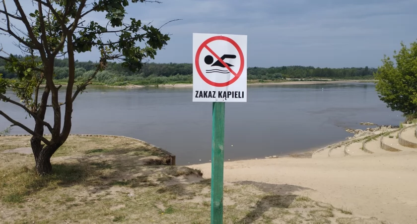 Uwaga! Zakaz kąpieli na Plaży Romantycznej!