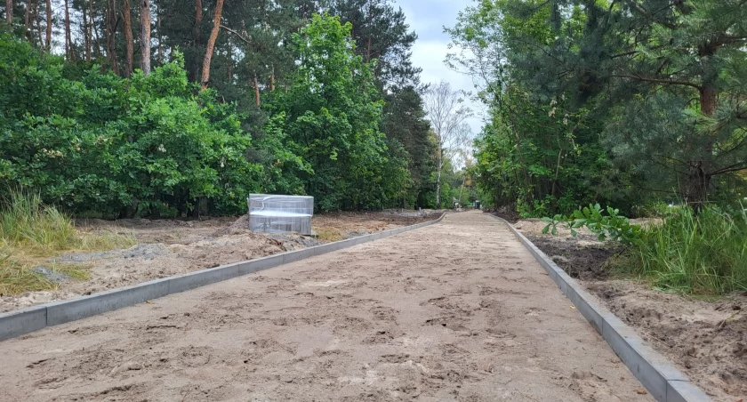 Trwa budowa drogi rowerowej przy ulicy Mrówczej
