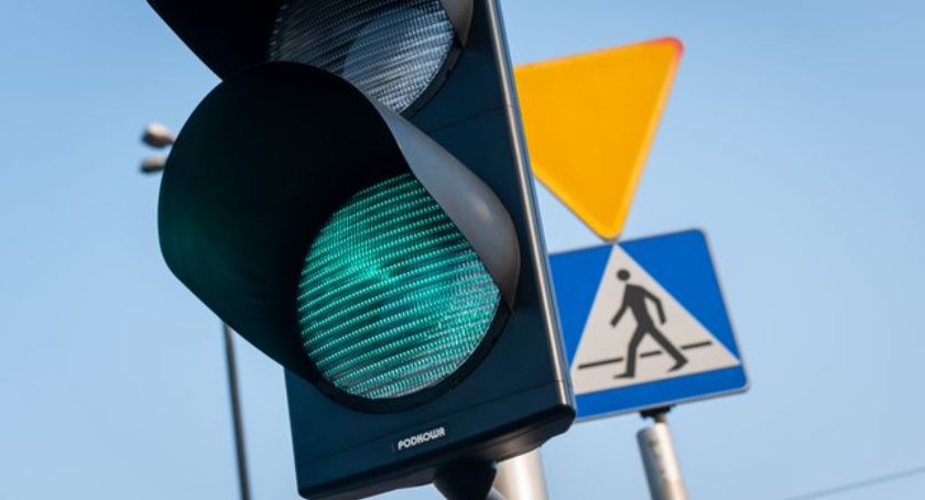 ZDM poprawia bezpieczeństwo na przejściach dla pieszych w dzielnicy Wawer