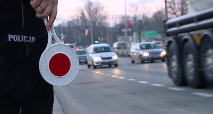 Długi weekend na drogach - policja apeluje 