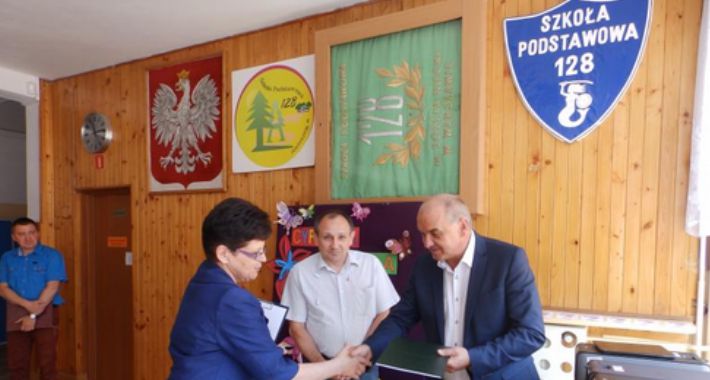Wawerskie szkoły z komputerami