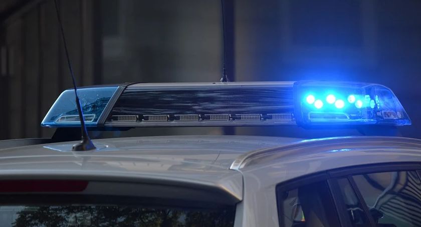 Wypadek na rondzie Pohulanka w Wesołej. Nie żyje jedna osoba