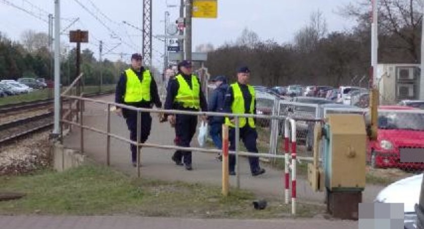 Bezpieczny przejazd w Wesołej