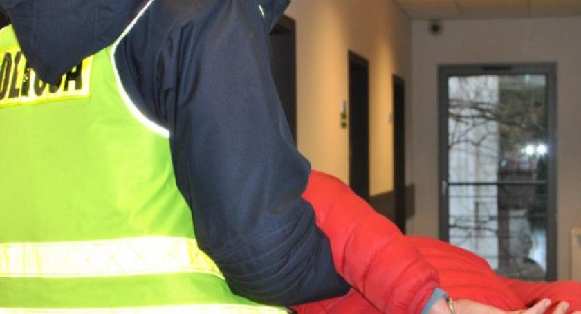 Zatankował i nie zapłacił. Zatrzymany chwilę później przez policję z Wesołej
