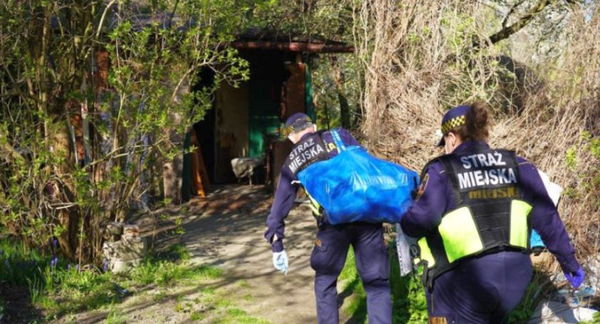 Jak radzą sobie osoby bezdomne i wykluczone w czasach epidemii? [ZDJĘCIA]