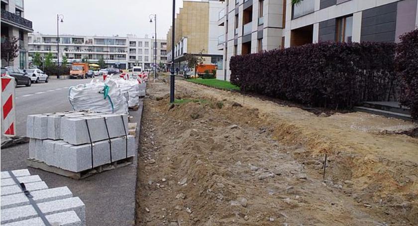 Przebudowy dróg przy ulicach Kieślowskiego i Hlonda 
