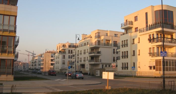 Ratusz zwlekał, teraz zapłaci więcej. Ile pieniędzy straci Warszawa?