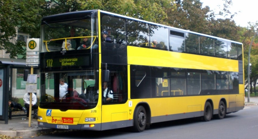 Linia 180 wozić będzie Warszawiaków piętrowym autobusem