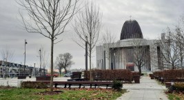 Są już nowe nasadzenia na skwerze przy al. Rzeczypospolitej