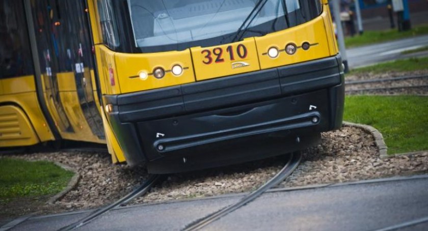 Powstaje trasa tramwajowa na Woli. Zmienią się trasy tramwajów linii 10 i 11! 