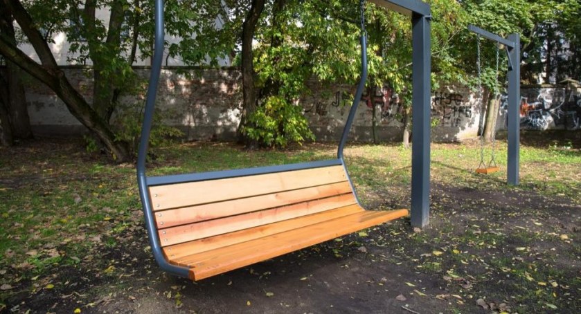 Bujane ławki pojawią się w wolskich parkach