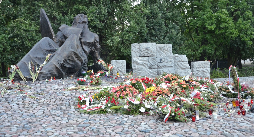 Dzień Pamięci o Cywilnej Ludności Powstańczej Warszawy 