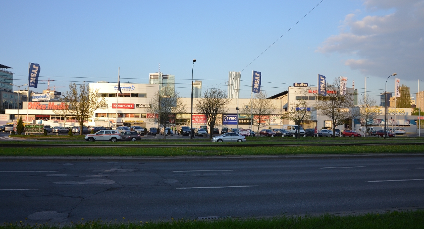 Gigantyczna galeria handlowa na Woli? Deweloper kupił tereny przy Towarowej.