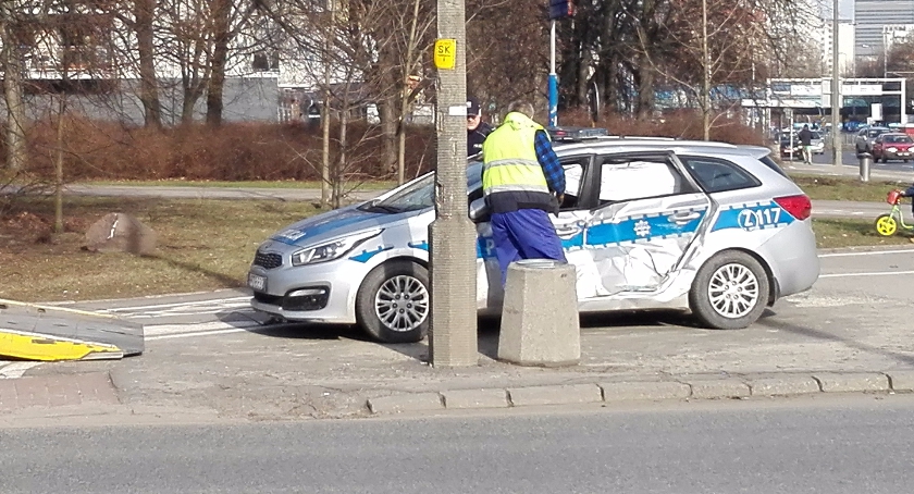 Kolizja na skrzyżowaniu Wolskiej i Elekcyjnej.