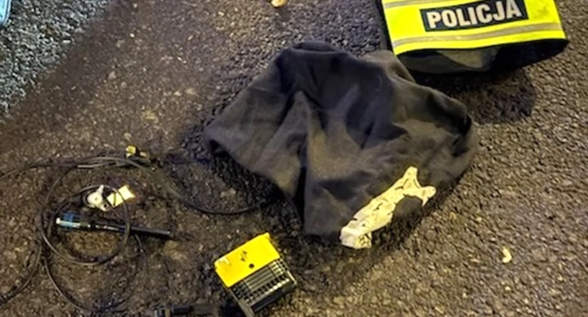 Udawali policjantów, mieli nawet tasery. Akcja na Woli