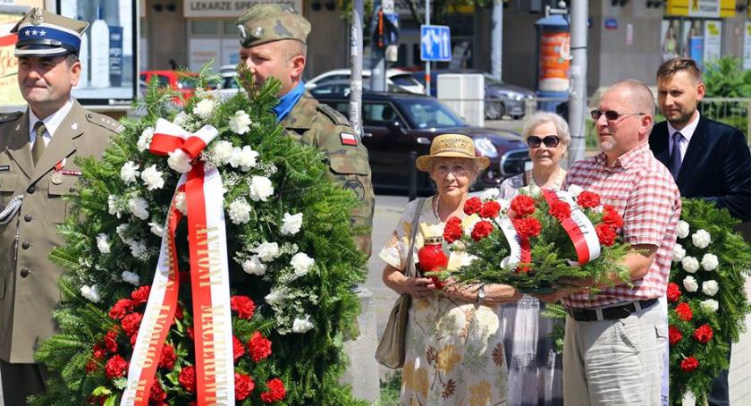 Pamięć o bohaterach Powstania Warszawskiego