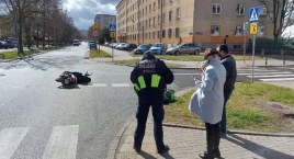 Auto potrąciło skuter przy ul. Księcia Janusza 