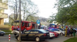 Kłęby dymu nad osiedlem przy ul. Okocimskiej [ZDJĘCIA]