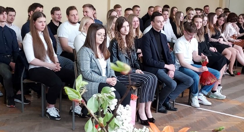 Iwaszkiewicz pożegnał kolejnych absolwentów