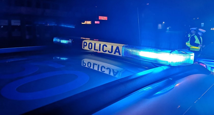 Drift audi przy galerii handlowej zakończony pościgiem policyjnym