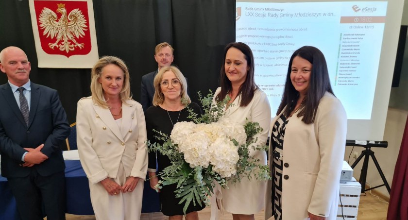 Wójt Monika Pietrzyk pierwsza w powiecie z jednogłośnym absolutorium i wotum zaufania