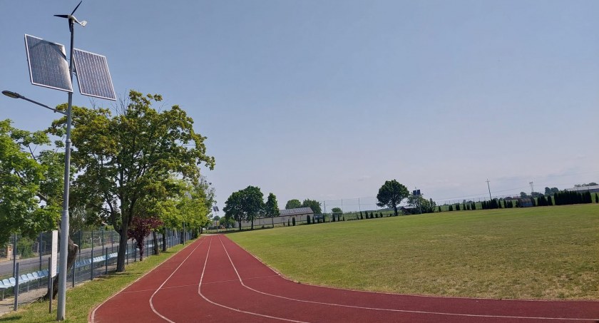 Gmina Rybno: 80 tys. zł dofinansowania na modernizację oświetlenia stadionu gminnego w Rybnie
