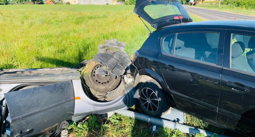 Wypadek w Elżbietowie - siedem osób poszkodowanych w tym małe dziecko [FOTO]
