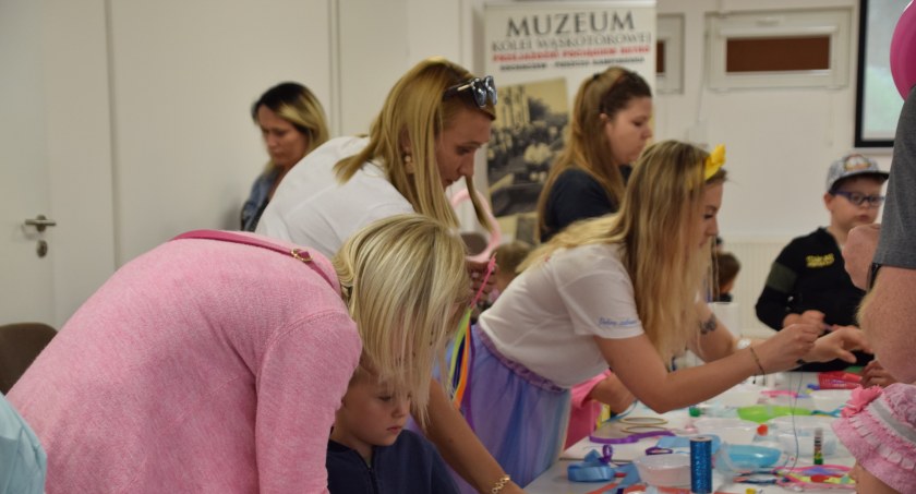 „Dzień Dziecka w stylu Retro 2023” w Muzeum Kolei Wąskotorowej – podsumowanie