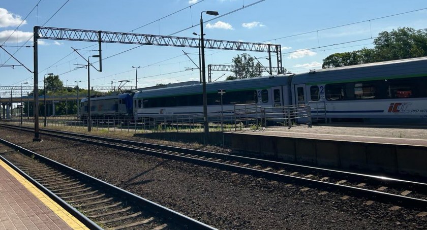 Próba samobójcza przy torach - na miejscu służby ratunkowe 
