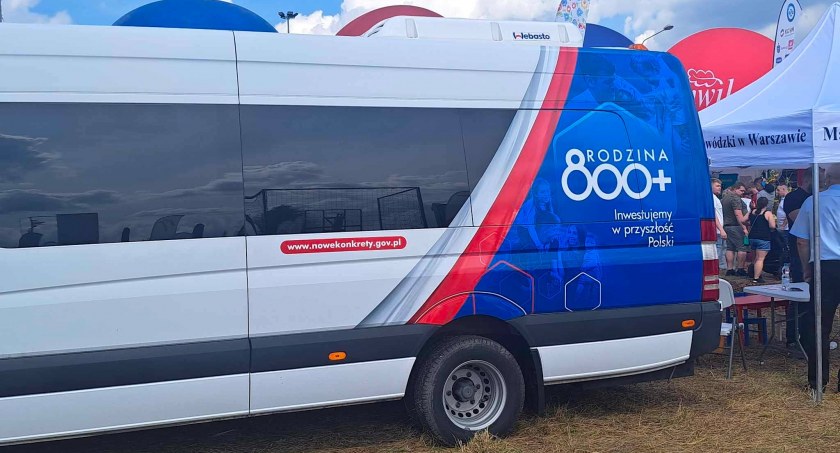 Piknik Rodzina 800 plus w Sochaczewie - nielegalna kampania podczas imprezy?