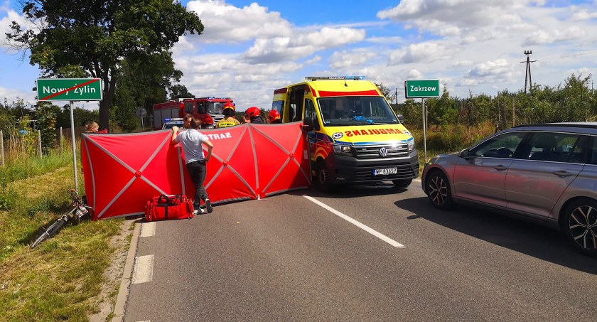 Tragedia na drodze - nieprzytomny rowerzysta leżał na jezdni 