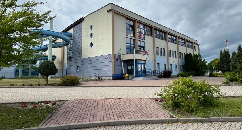 Parking przy basenie Orka w Sochaczewie - pilna informacja w związku z piątkowym wydarzeniem 