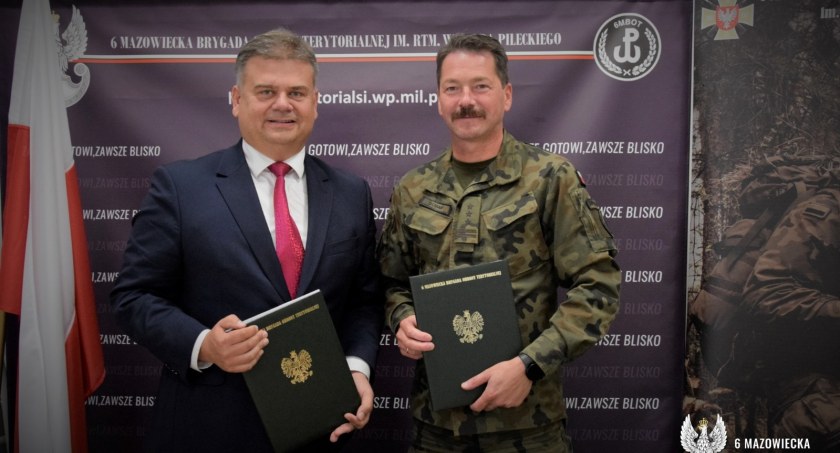 Ku obopólnym korzyściom. 6MBOT podpisuje porozumienia ze szkołami  
