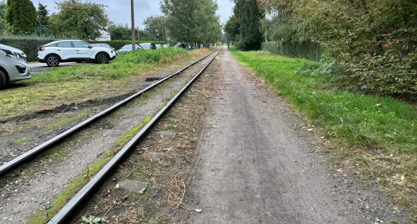 Ścieżka rowerowa wzdłuż torów kolei wąskotorowej w Sochaczewie - rozpoczyna się nowa inwestycja