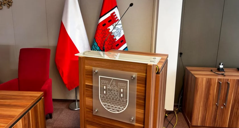 Pisowska lista płac w Sochaczewie - kto się na niej znalazł i ile zarobił?