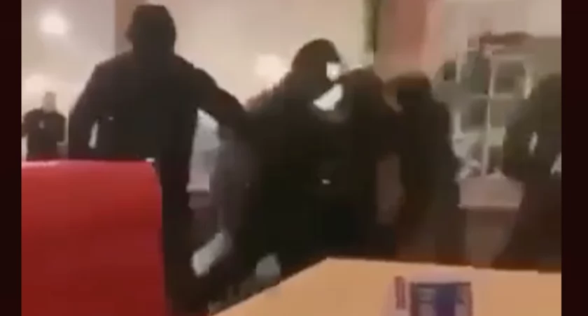 Bójka w pizzerii - policja zatrzymała już 11 osób