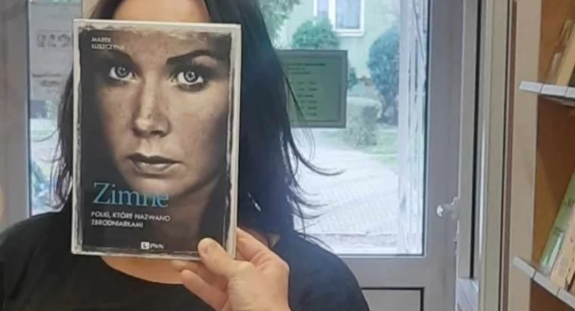 Sleeveface czyli ubierz się w książkę