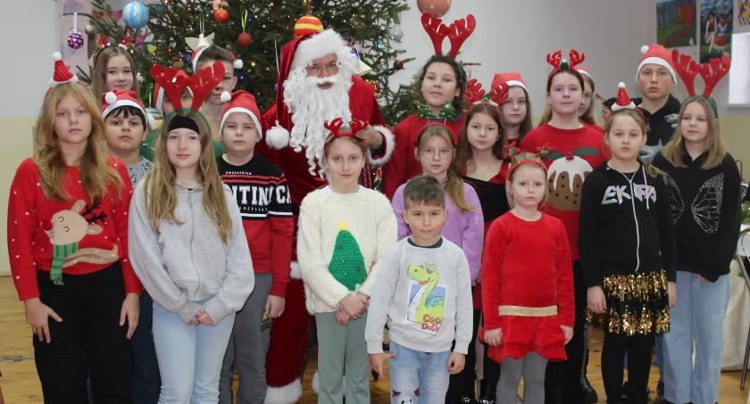 Bal mikołajkowy we wsi Witkowice. 