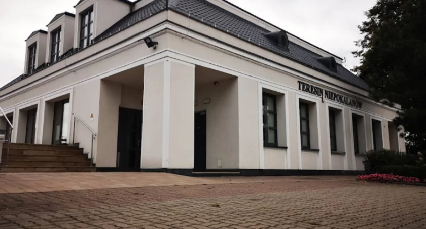Przejazd kolejowo – drogowy w Teresinie zamknięty. Kiedy? 