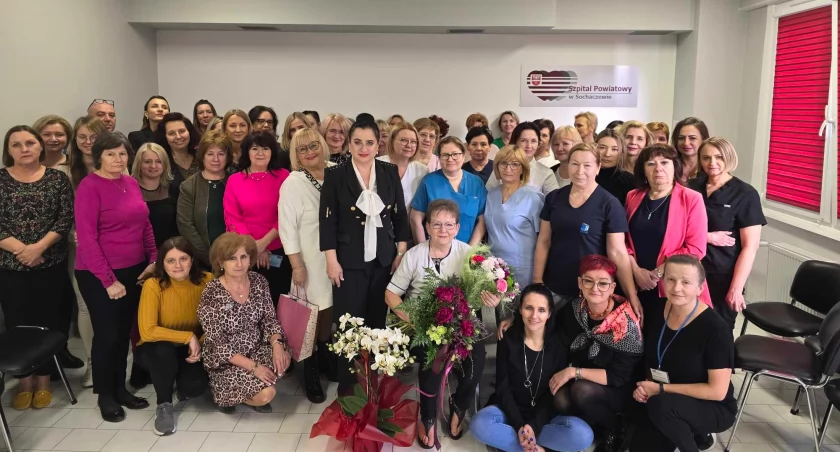Położna Danuta Persona z sochaczewskiego szpitala z serdecznym podziękowaniem za długoletnią pracę