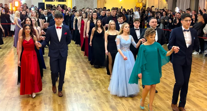 Studniówka Ogrodnika 2024 - tak rozpoczęła się zabawa [FOTO]