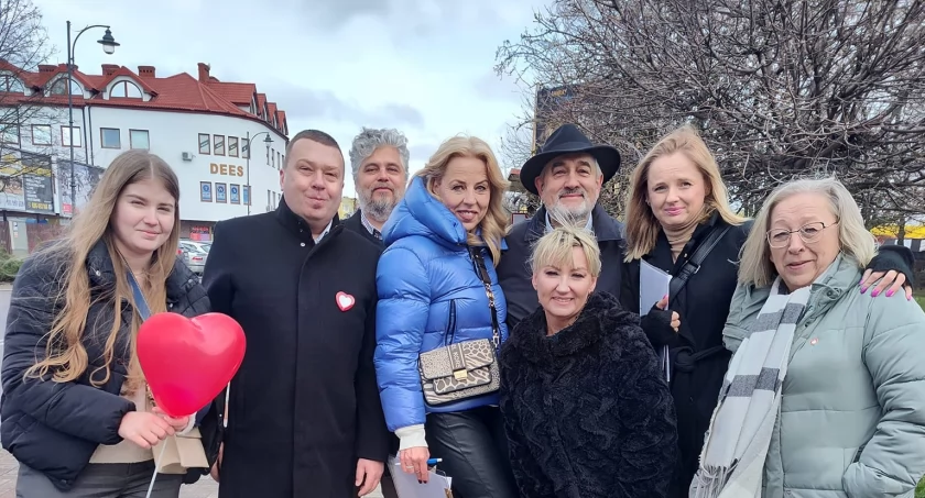 Relacja ze zbióki podpisów