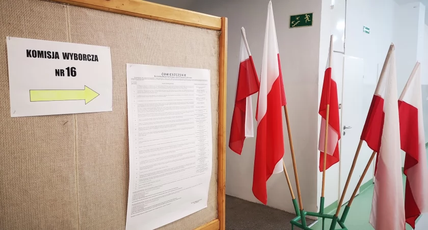Wybory samorządowe 2024 - kandydaci do rad gmin w powiecie sochaczewskim [LISTA PKW]