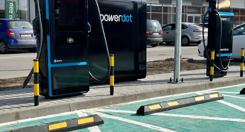 Stacja ładowania pojazdów elektrycznych w Sochaczewie - jest nowe miejsce na mapie 