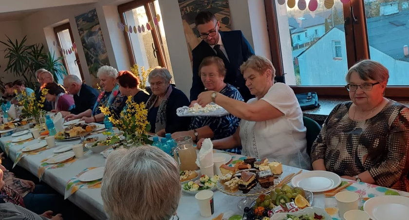  Spotkanie wielkanocne w gminie Rybno dla seniorów, osób niepełnosprawnych oraz samotnych. Była miła, świąteczna atmosfera