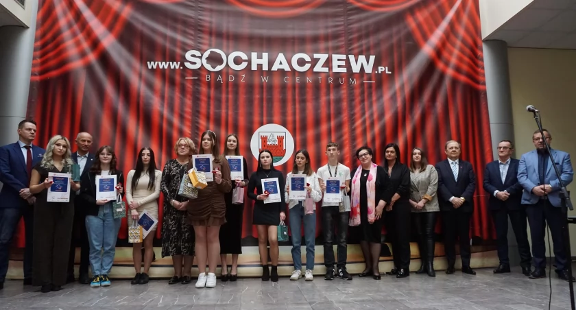 Gala XVIII powiatowej edycji samorządowego konkursu nastolatków „Ośmiu Wspaniałych” [FOTORELACJA]