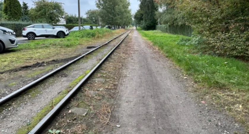 Trasa rowerowa wzdłuż torów kolejki wąskotorowej w Sochaczewie - jest mapa i konkretne wytyczne 