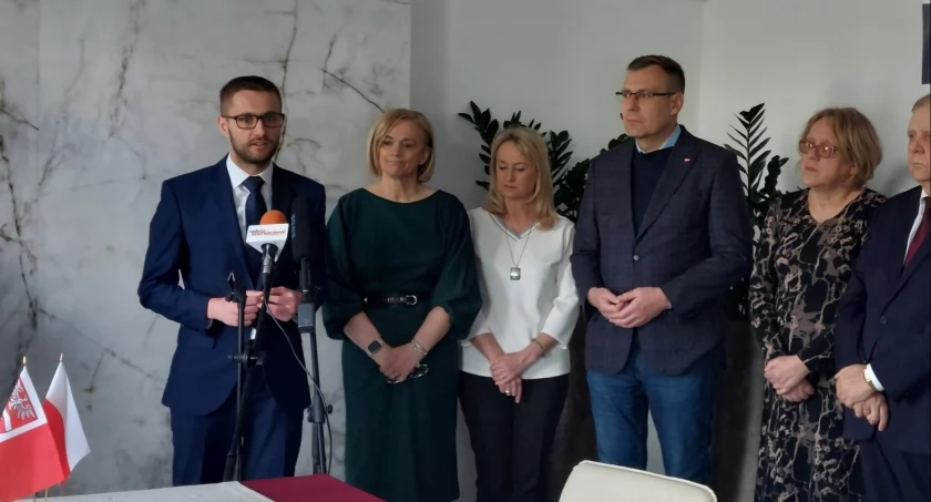Gmina Rybno: Umowa na generalny remont drogi powiatowej Rybno - Jasieniec podpisana, wartość inwestycji wyniesie 2 270 000,00 zł 