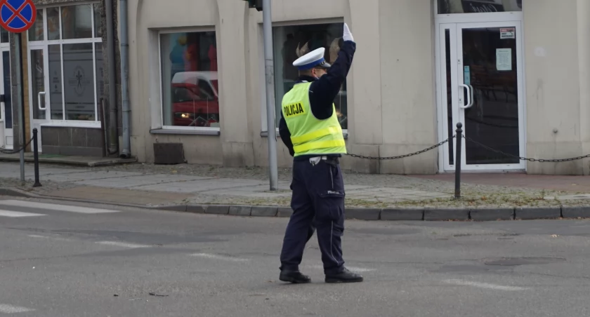 Kierowca dostał 14 punktów karnych i 4 tys. mandatu 
